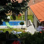Arany Szolo Wellness Apartmanhaz Lägenhet