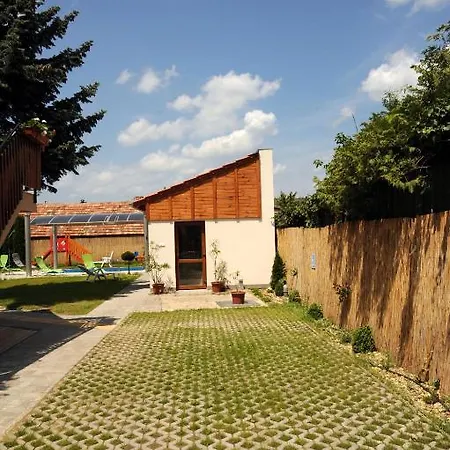 阿拉尼苏洛健康公寓酒店 *