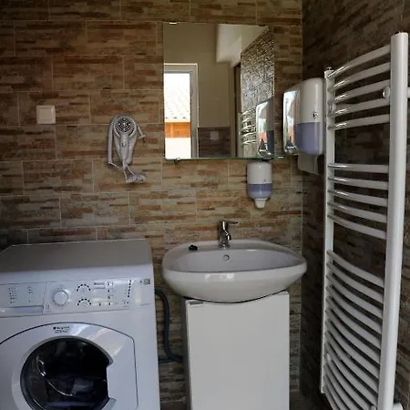 阿拉尼苏洛健康公寓酒店 *