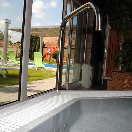 Arany Szolo Wellness Apartmanhaz Lägenhet Hévíz